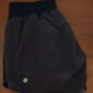 Lululemon shorts excellent condition